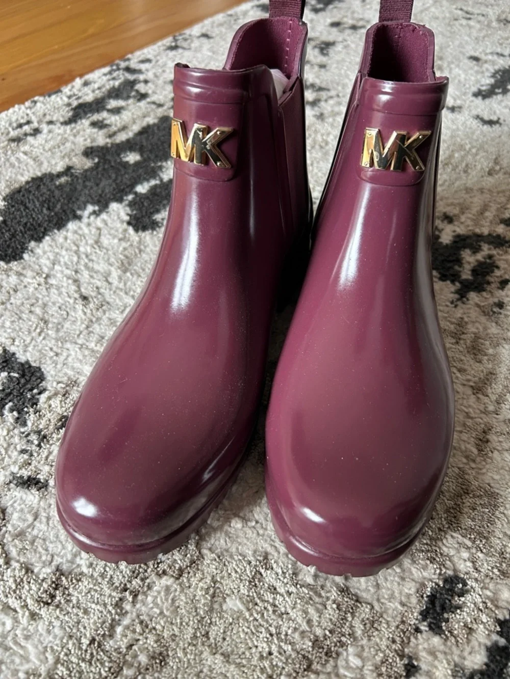 Michael Kors sleek chelsea